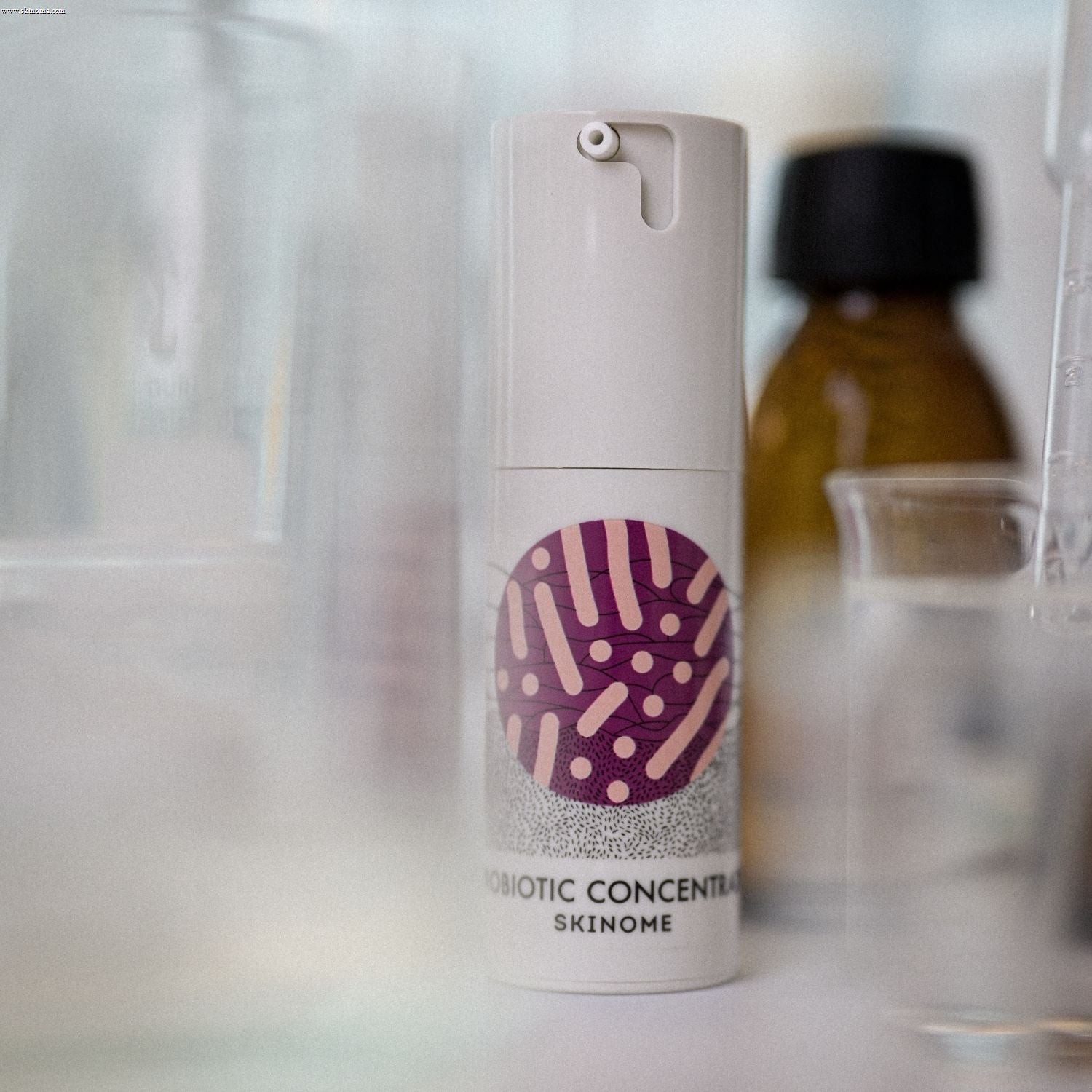 skinome_2025_PC_1x1_ls_lab.jpg